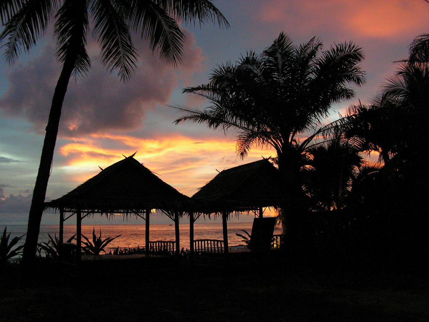 Memories Beach Bar